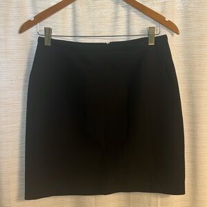 NWOT- Zara black mini skirt - size medium